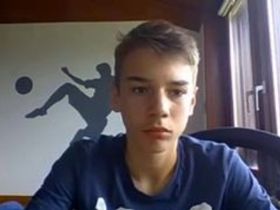 Русский юноша гей дрочит по вебке